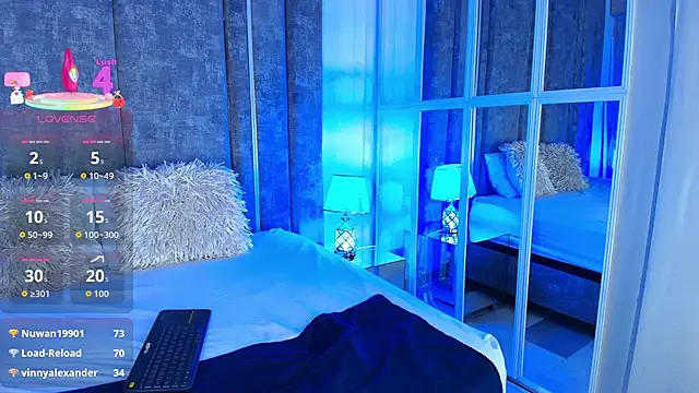 AliDiaz  online show from December 2025 07:25:02 PM