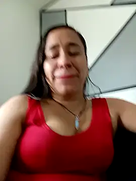 Snapshot of kamila_lovee chatting on October 2025 04:38:02 PM kamila lovee online show from October 2025 04:38:02 PM