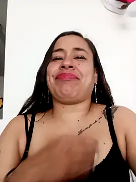 Snapshot of kamila_lovee chatting on December 2025 07:20:01 PM kamila lovee online show from December 2025 07:20:01 PM