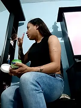 Snapshot of kamila_lovee chatting on November 2025 08:09:02 PM kamila lovee online show from November 2025 08:09:02 PM