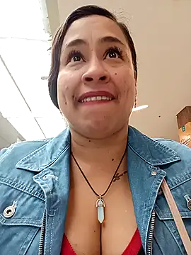 Snapshot of kamila_lovee chatting on October 2025 08:31:01 PM kamila lovee online show from October 2025 08:31:01 PM