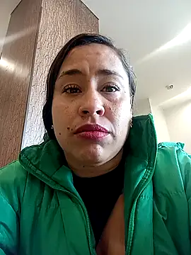 Snapshot of kamila_lovee chatting on September 2025 04:47:01 PM kamila lovee online show from September 2025 04:47:01 PM