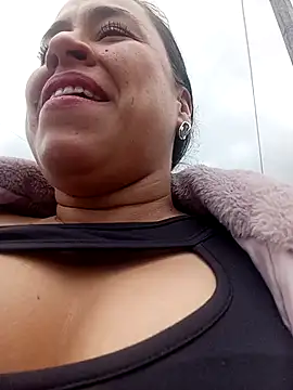 Snapshot of kamila_lovee chatting on September 2025 04:50:01 PM kamila lovee online show from September 2025 04:50:01 PM