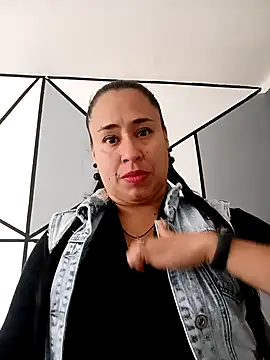 Snapshot of kamila_lovee chatting on October 2025 07:02:01 PM kamila lovee online show from October 2025 07:02:01 PM