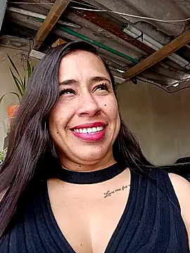 Snapshot of kamila_lovee chatting on November 2025 06:57:01 PM kamila lovee online show from November 2025 06:57:01 PM