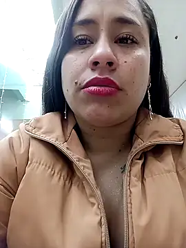 Snapshot of kamila_lovee chatting on November 2025 07:47:01 PM kamila lovee online show from November 2025 07:47:01 PM