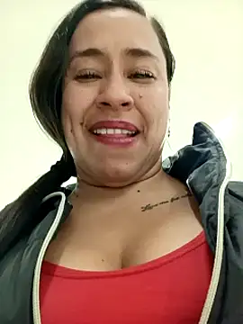 Snapshot of kamila_lovee chatting on September 2025 03:35:02 PM kamila lovee online show from September 2025 03:35:02 PM