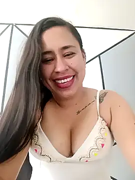 Snapshot of kamila_lovee chatting on September 2025 07:13:01 PM kamila lovee online show from September 2025 07:13:01 PM