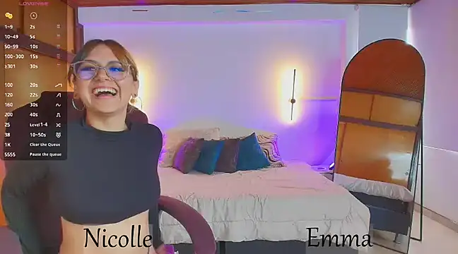  Emma11 online show from March 2025 07:44:01 PM