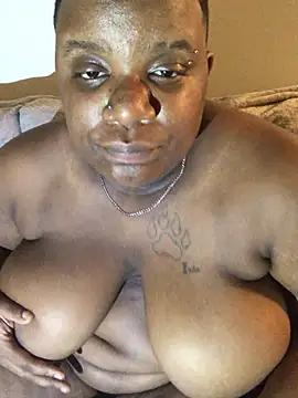 Snapshot of tiptrx chatting on February 2025 02:16:01 AM tiptrx online show from February 2025 02:16:01 AM