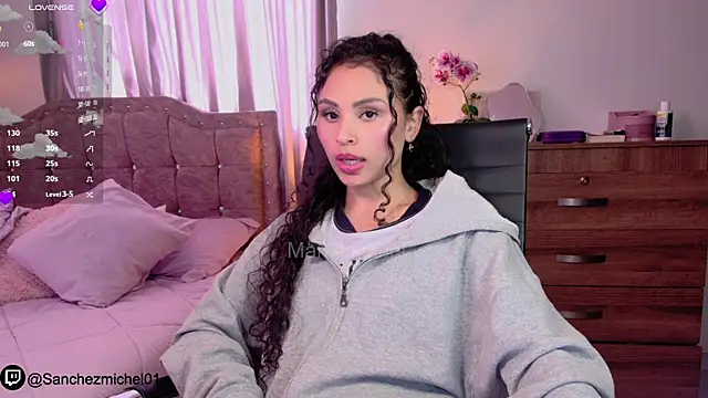 Snapshot of Marivimichel1 chatting on February 2025 03:40:01 PM Marivimichel1 online show from February 2025 03:40:01 PM