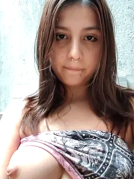 Snapshot of Maiden-Hot chatting on June 2026 09:53:02 PM Maiden-Hot online show from June 2026 09:53:02 PM