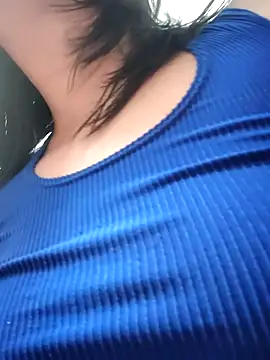 Maiden-Hot online show from December 2025 07:49:02 PM