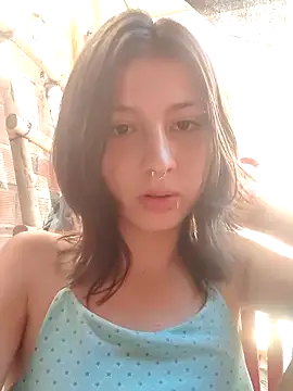 Maiden-Hot online show from November 2025 01:49:01 PM