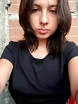 Maiden-Hot online show from November 2025 07:46:02 PM