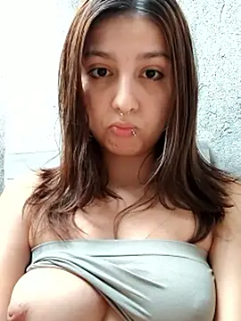 Snapshot of Maiden-Hot chatting on June 2026 08:43:02 PM Maiden-Hot online show from June 2026 08:43:02 PM
