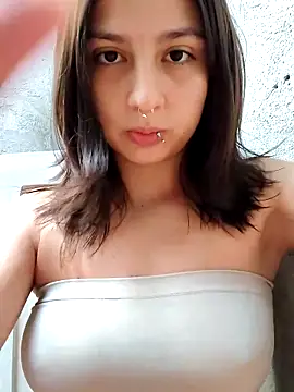 Maiden-Hot online show from February 2026 07:36:01 PM