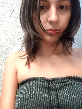 Maiden-Hot online show from December 2025 07:13:01 PM