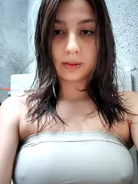 Maiden-Hot online show from April 2026 10:15:01 PM