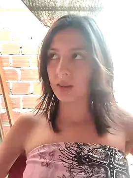 Maiden-Hot online show from October 2025 07:47:02 PM