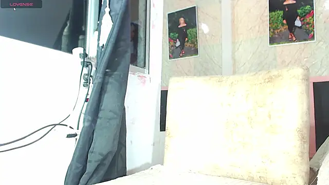 k stormi  online show from November 2025 01:06:01 AM