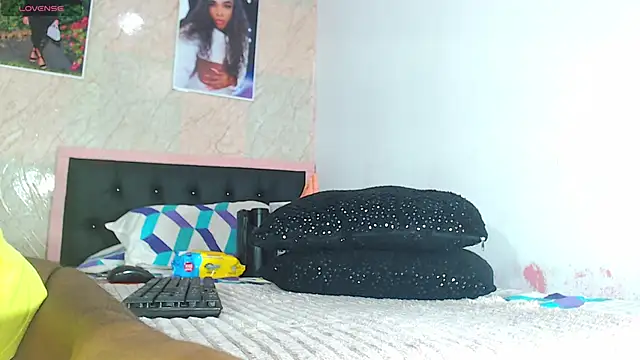 k stormi  online show from November 2025 02:11:01 PM