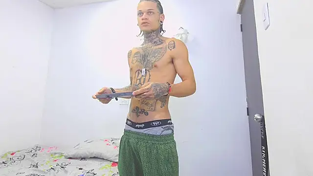 hot man05 online show from February 2026 11:04:01 PM