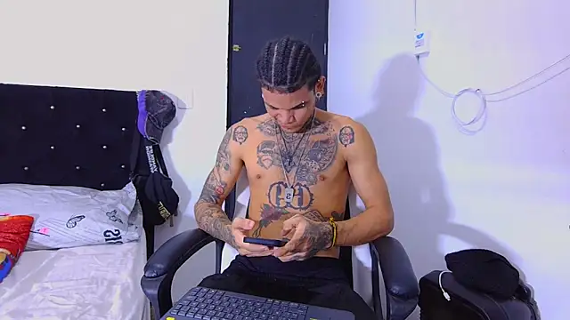 hot man05 online show from October 2025 11:22:02 PM