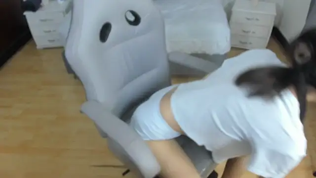 mia vanucci1 online show from March 2025 12:02:02 PM