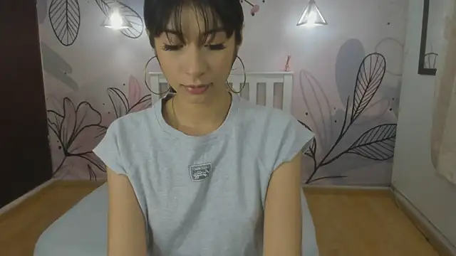 mia vanucci1 online show from March 2025 12:28:02 PM