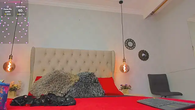 amanda29 online show from October 2025 07:11:01 PM