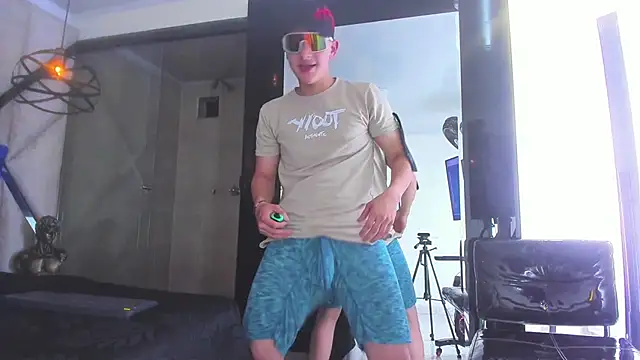 Snapshot of Thomas_May4rs chatting on February 2025 10:34:01 AM Thomas May4rs online show from February 2025 10:34:01 AM