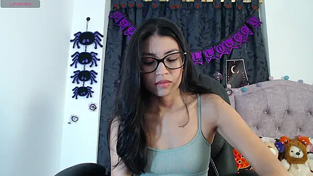 Snapshot of ellajonz chatting on October 2025 10:44:01 PM ellajonz online show from October 2025 10:44:01 PM
