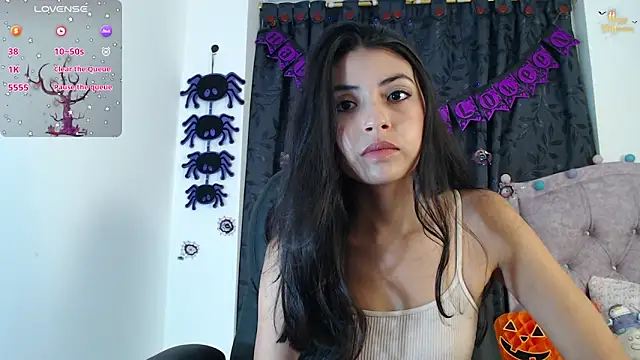 ellajonz online show from October 2025 12:31:02 AM