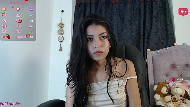 ellajonz online show from November 2025 10:46:02 PM