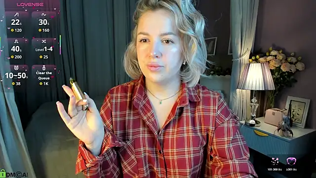 Snapshot of Nikki_Kai chatting on October 2025 01:04:02 AM Nikki Kai online show from October 2025 01:04:02 AM