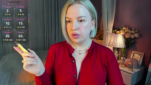 Snapshot of Nikki_Kai chatting on November 2025 01:05:01 AM Nikki Kai online show from November 2025 01:05:01 AM