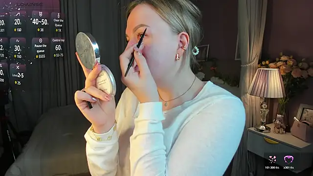 Snapshot of Nikki_Kai chatting on November 2025 12:25:01 AM Nikki Kai online show from November 2025 12:25:01 AM