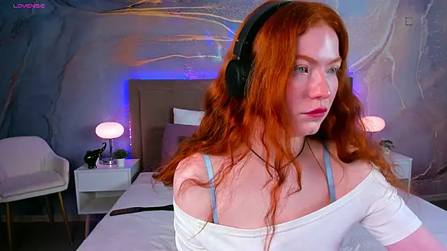 SophieOuld online show from September 2025 02:50:01 AM