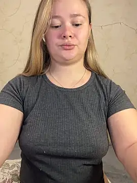 Snapshot of CaramelleSugar chatting on February 2025 03:23:02 PM CaramelleSugar online show from February 2025 03:23:02 PM