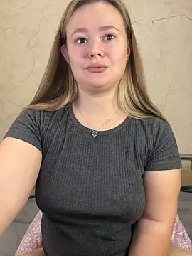 Snapshot of CaramelleSugar chatting on February 2025 09:10:01 PM CaramelleSugar online show from February 2025 09:10:01 PM