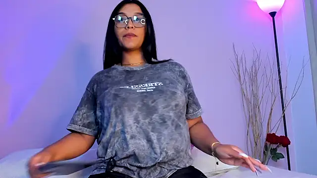 aleya bliss online show from February 2025 01:22:01 PM