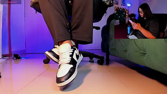 aleya bliss online show from December 2025 03:05:01 AM