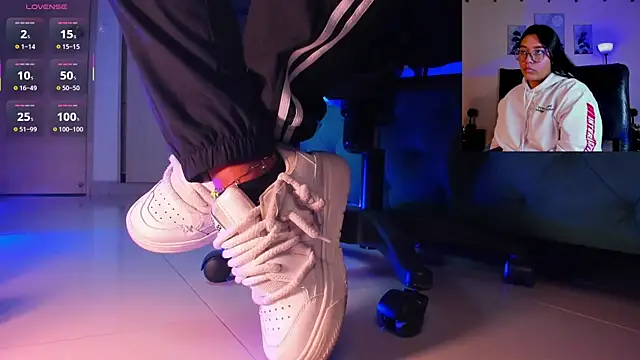 aleya bliss online show from November 2025 03:18:01 AM