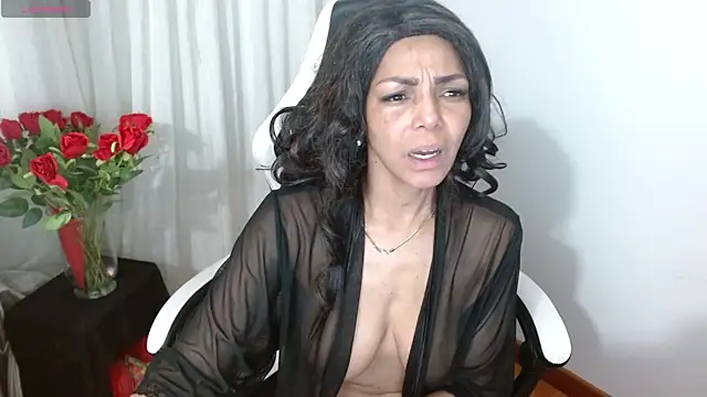 Lunasquirt1985 online show from April 2026 01:37:01 PM