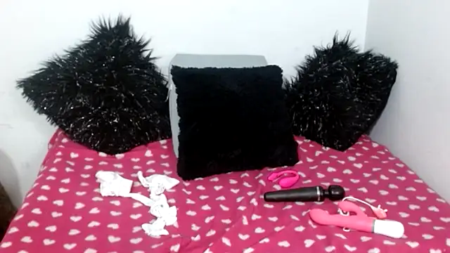 Lunasquirt1985 online show from September 2025 02:37:02 PM