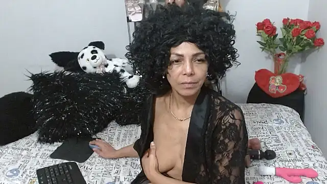 Lunasquirt1985 online show from March 2026 12:44:02 AM