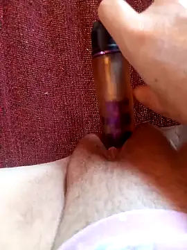 baixinhainsaciavel23 online show from November 2025 04:00:01 PM