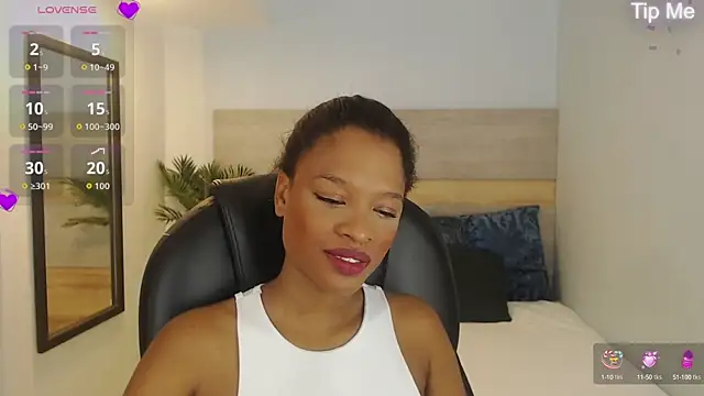 Snapshot of brendathompson_ chatting on September 2025 02:50:01 AM brendathompson online show from September 2025 02:50:01 AM