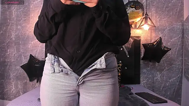 Snapshot of emberhodson chatting on October 2025 12:29:02 PM emberhodson online show from October 2025 12:29:02 PM